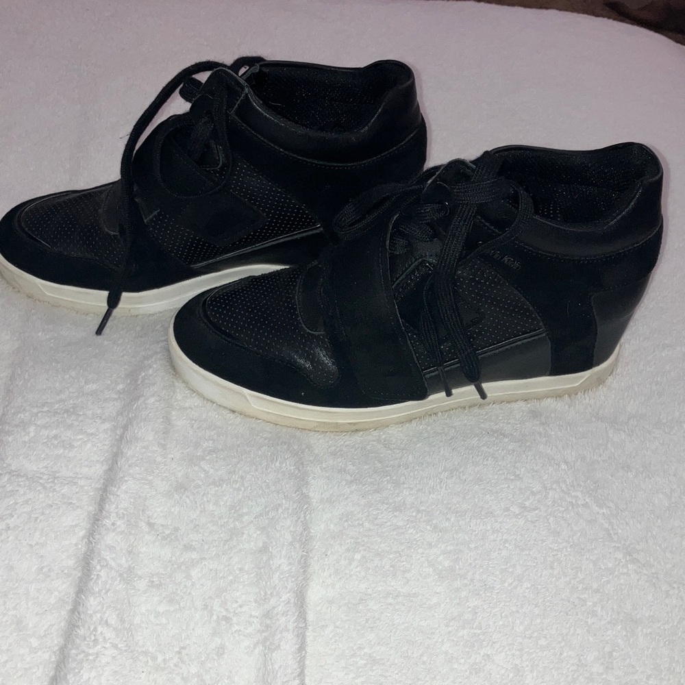 Wedge sneakers